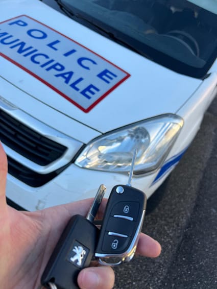jmswitch refaire une clé de voiture
jmswitch perte de clé de voiture lyon Feyzin Corbas